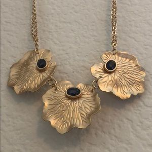 Van Heusen gold flowers necklace with black stone 17” lengh